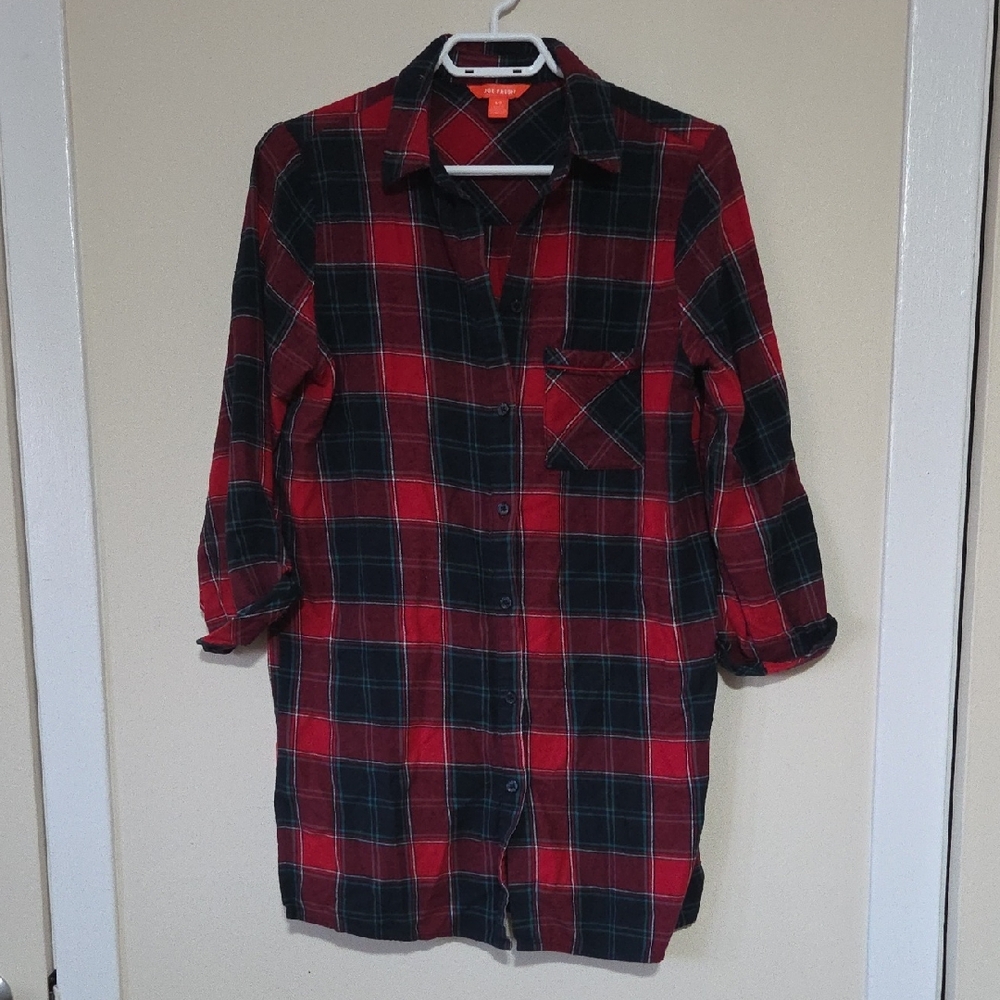 4/$20 Joe Fresh Red and Black Plaid Casual Long Button Up Shirt